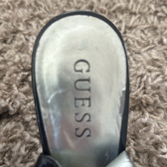 Black Open Toe Guess Heals - Picture 7 of 8